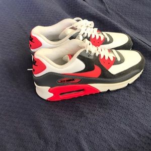 Nine Air Max
